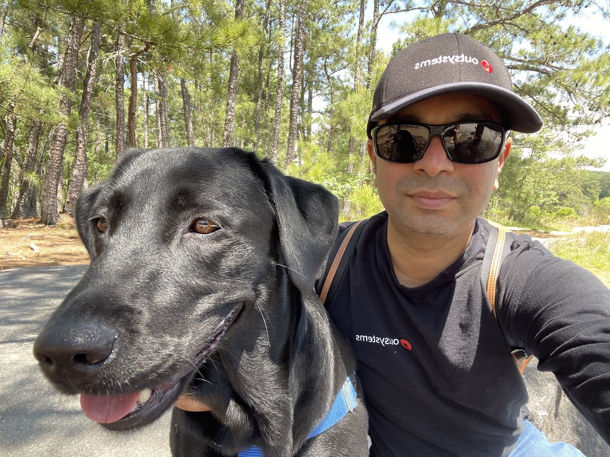 Bendre's tweet photo. What a combination, all black to match ⁦@LunaSirius2020⁩ 😘☀️🕶️
Beautiful day to be outside! https://t.co/hTZ8m5jyHm