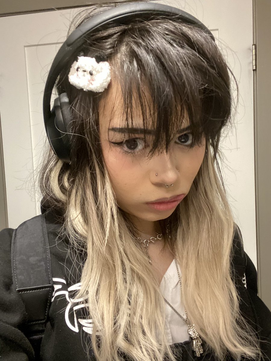 Kiyana 🏳️⚧️ on Twitter "Call me leash the way I pull bitches"