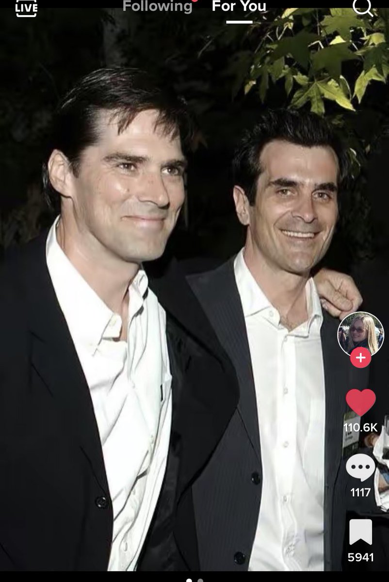 cardiganminds's tweet photo. literally screaming at this photo of my husbands https://t.co/vyjprhuLEU