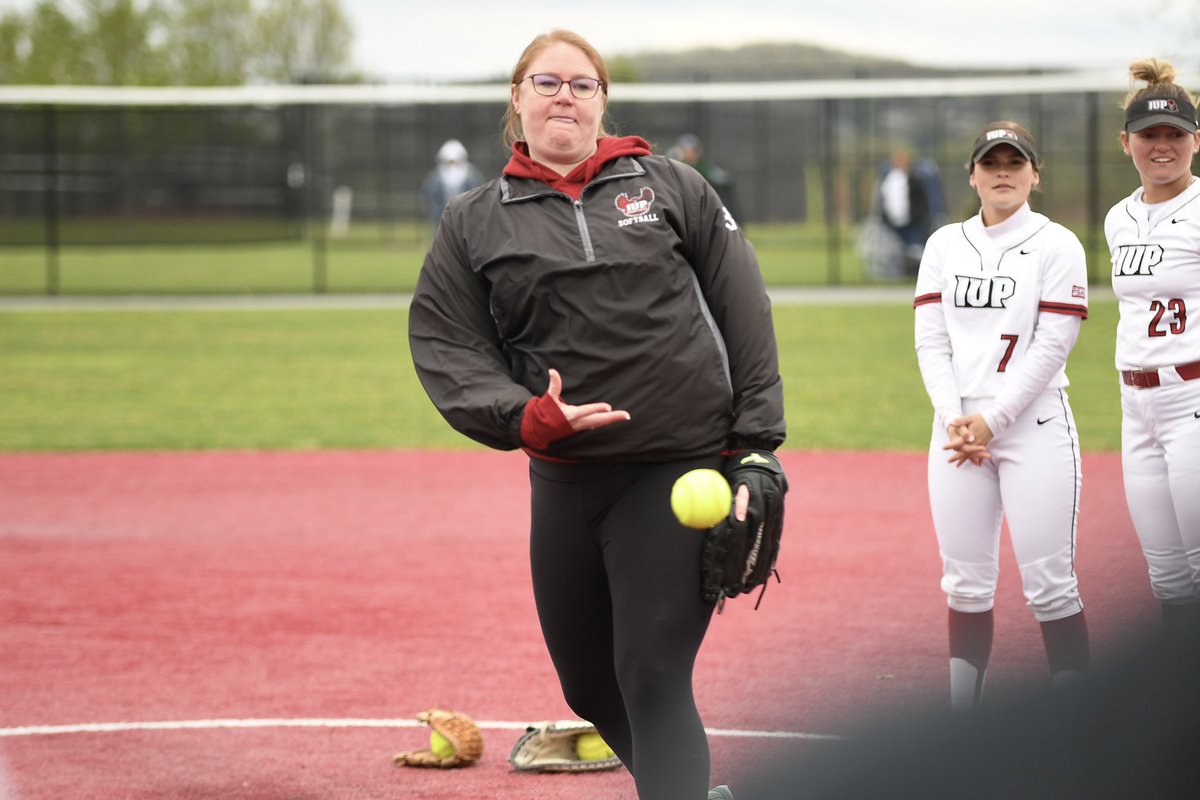 IUPsoftball's tweet photo. 📸 from first pitch!

#TalonsUp https://t.co/3It3UMI2DJ