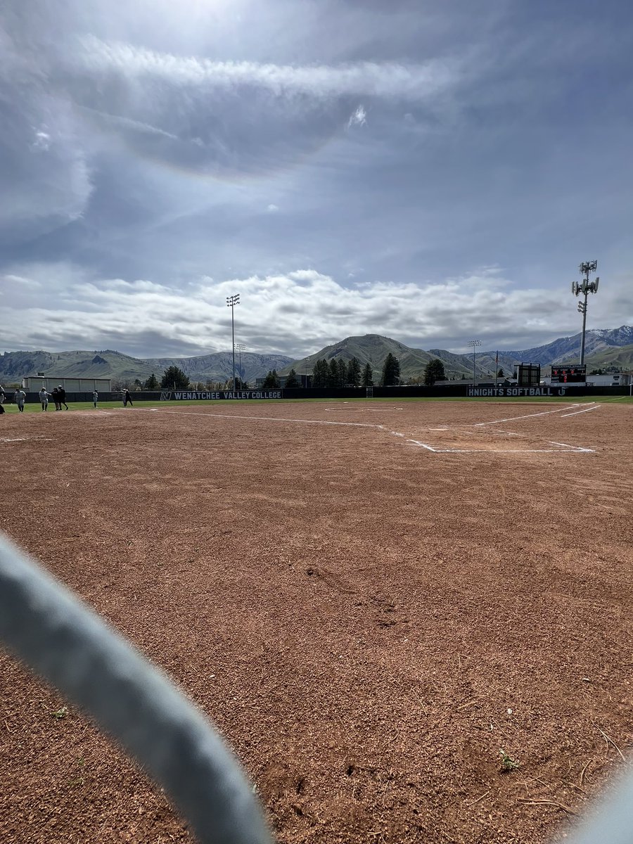 IzzyEvans0404's tweet photo. I want to say thank you to @WVC_Knights and Iris for letting me check out the facilities and watch some softball games! I had a great time!! https://t.co/8dLZnORAWK