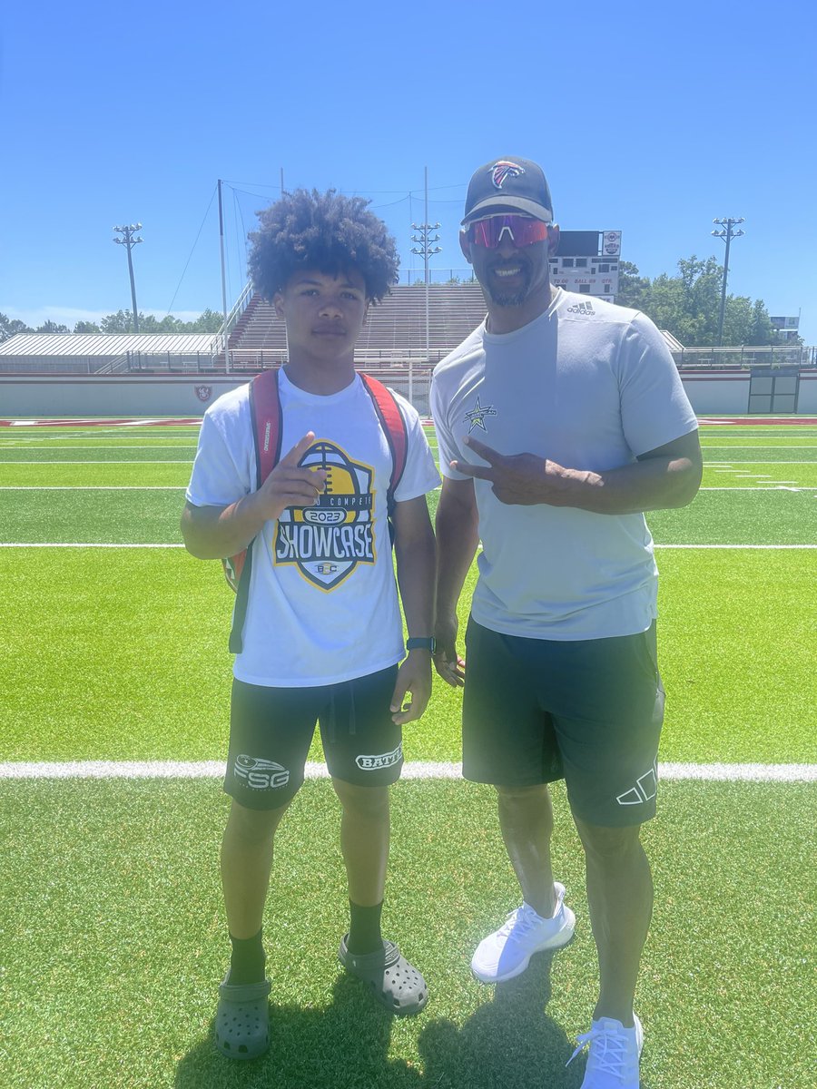 Quis2fye_'s tweet photo. WR mvp today at B2C showcase, caught every ball https://t.co/yv8UeF7eHq