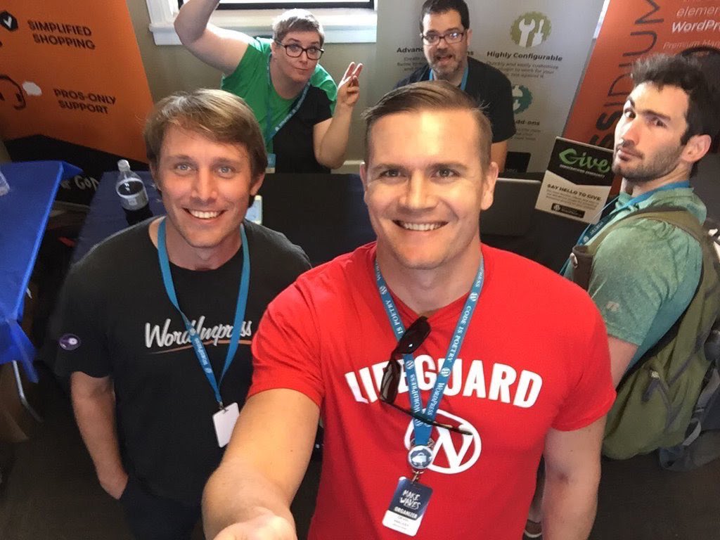 BridgetMWillard's tweet photo. And OG #TeamGive where I was the first remote worker. https://t.co/biJSIM8onV