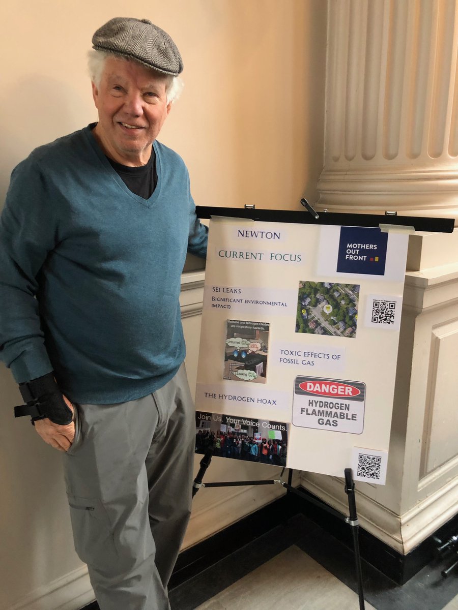 EllieG_HK's tweet photo. Mothers Out Front Newton at City Hall Earth Day Today 12-4p @Newton_MOF @MOF_Mass #AFutureWithOutGas #CleanHeatCleanAir https://t.co/LVnQF6cLVH