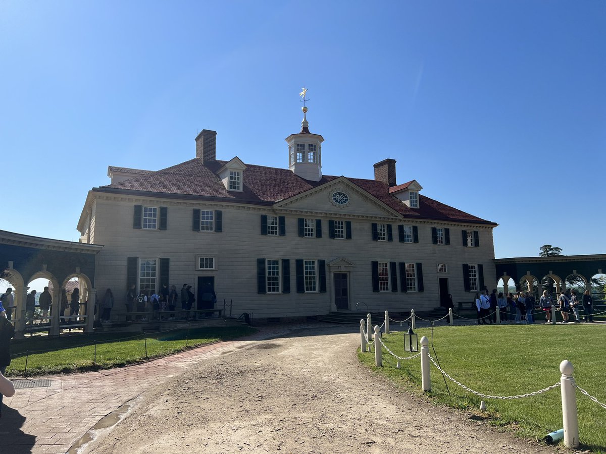HMSMichels's tweet photo. A beautiful morning at Mount Vernon, home of George Washington! #harterdc23 https://t.co/JIfN1yOu3R