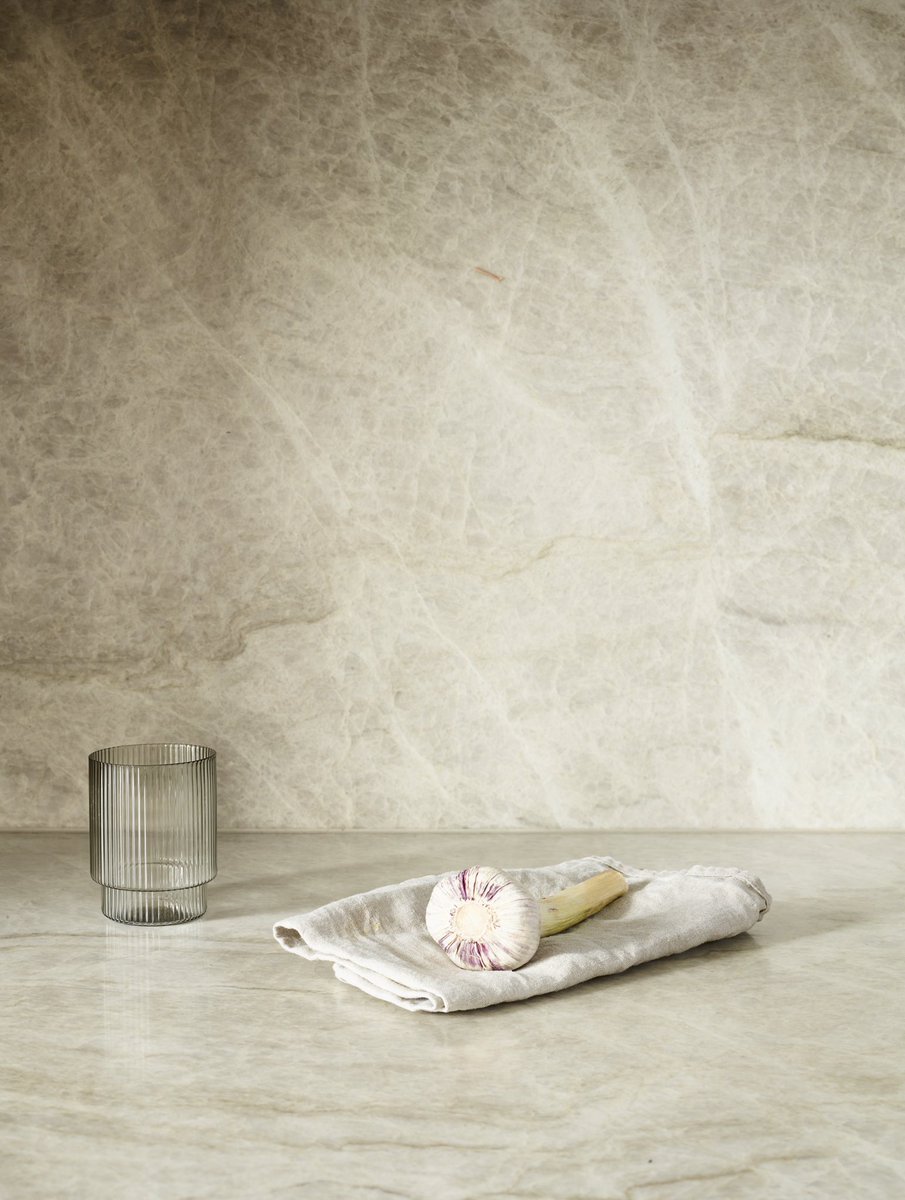 roundhouse_dsgn's tweet photo. Our Robinson project is all about elegance and timelessness, showcasing a range of luxurious materials, finishes and bespoke storage solutions, creating a kitchen full of character and charm.
#roundhousedesign #interiordesign #kitchen #kitchendesign #bespokekitchen #kitchenmaker https://t.co/Ji4oLZUCry