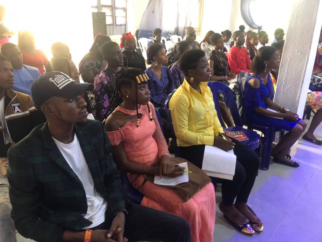 gracetribeintl's tweet photo. Today's meeting was nothing short of the revelation of the word of God.
Today's, topic was why Jesus 2, demystifying the concept of Trinity, truly that was what we learnt and more.
Watch out for excerpt and sermon link.
#Gracetribe #GTCI #whyjesus #movement #psvaja #DavisGarcia https://t.co/r113OtIrp5
