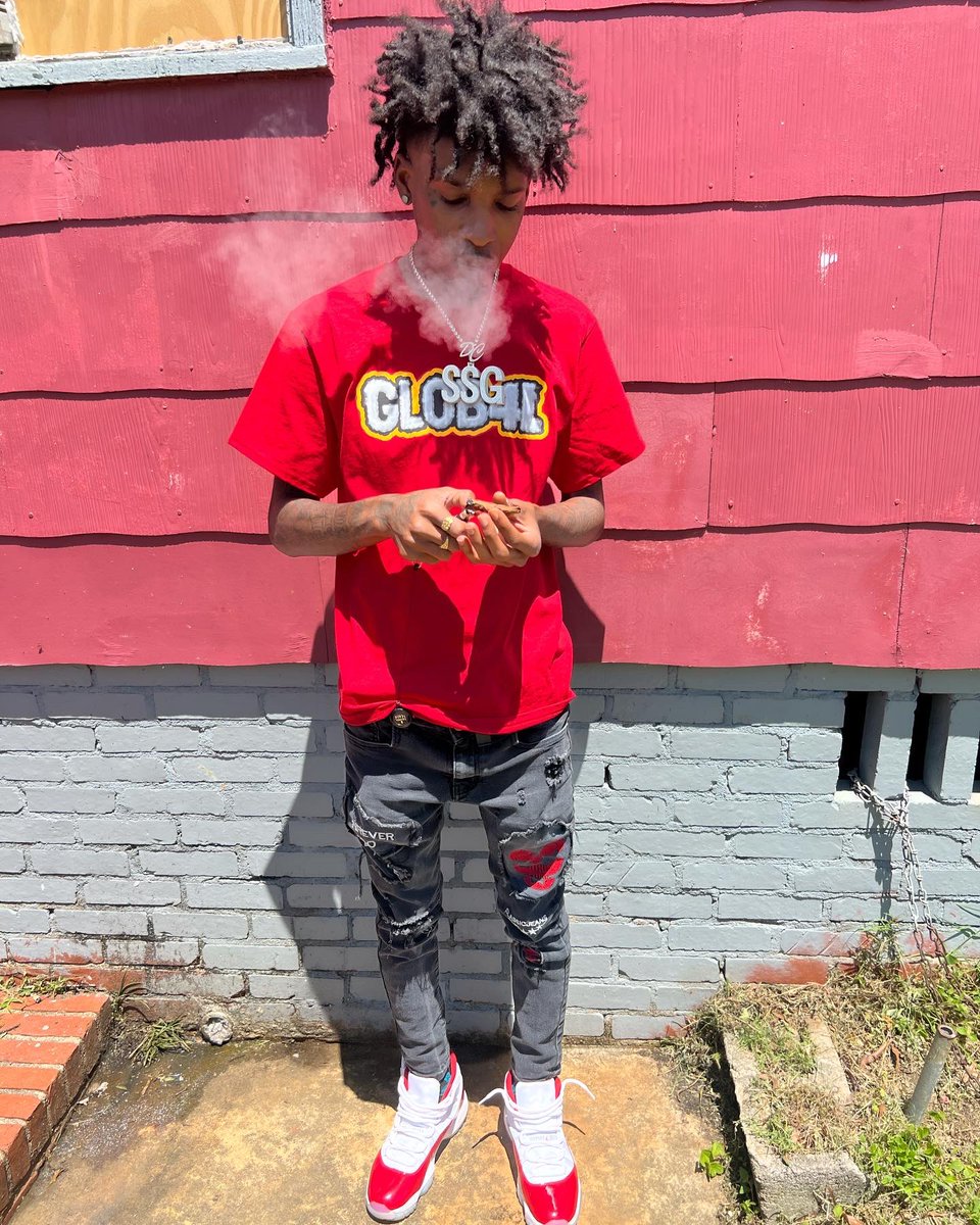 DCHerbo4's tweet photo. Underrated nicca Got respect at da top, But some niccas at da top Be hatin 🔥🚦 #Glob4L #LLZOP⚡️ https://t.co/TBWb1Rk8z9