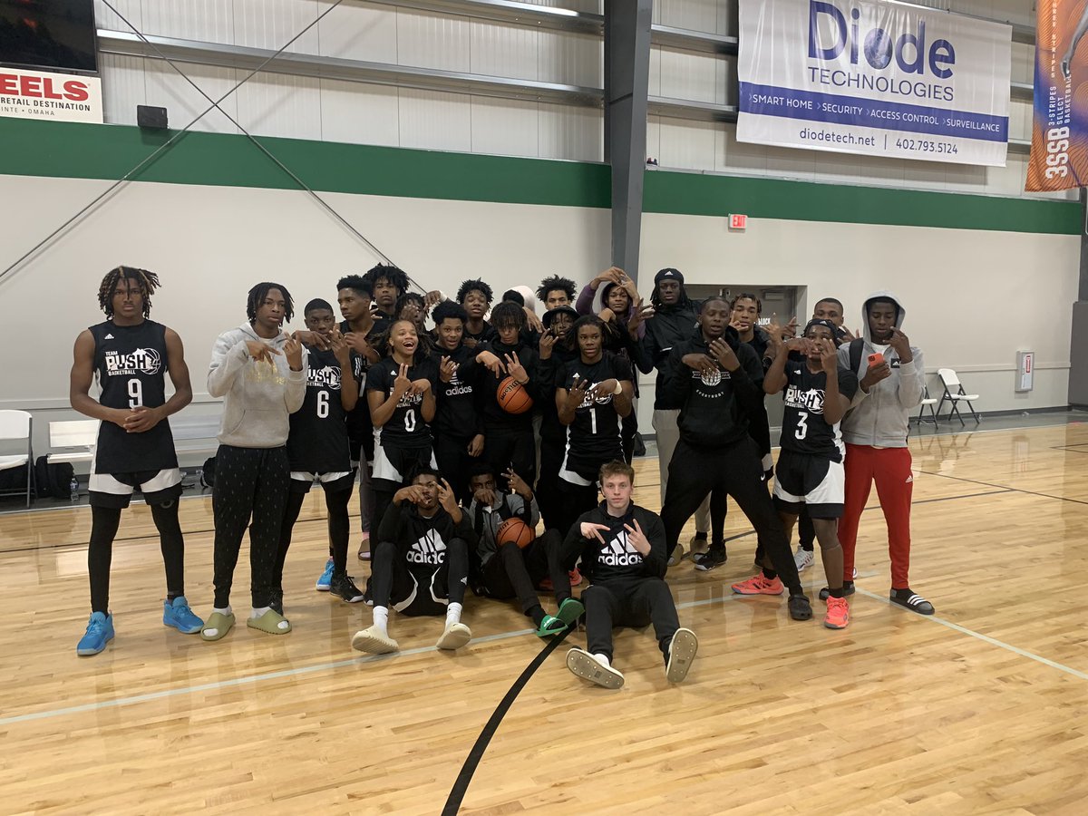 coach_clai's tweet photo. PUSH GANG in Omaha! It’s what we do as a family! @PoweredUnity21 @Timjames757 @CoachHoops757 @lowKeY_MaC @_Chavis35 @TaeDrummond @TeamPushPappy @kworsley81 @PUSHA_T JJ Matthews #TeamPUSH https://t.co/YaozBH3QUB
