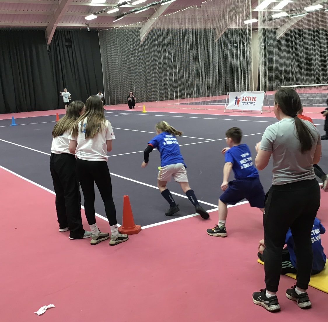Accprimary's tweet photo. Last week KS2 pupils from the Nest represented Melton and Belvoir at the Parallel Sportshall Athletics County Final at Loughborough University. They came an amazing 5th showing great team spirit. @MeltonBelvoir @Discoverytrust #ACCPE https://t.co/MuX6jLTMfj
