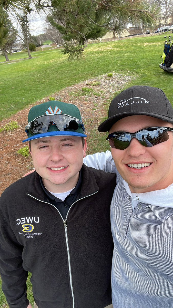 DocDaddy11's tweet photo. 18 hole 4-man scramble today, put on by UWEC PSE student org! Competing against my good friend @BradHeap4 https://t.co/Eq83DQS4z5