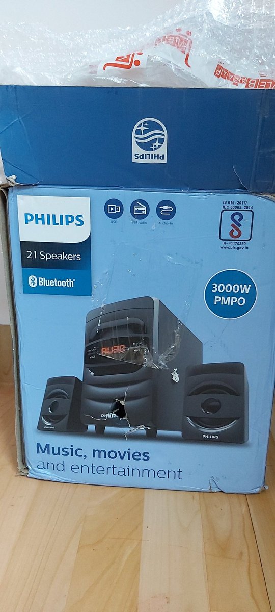 venkatg76's tweet photo. @vlebazaar_in #bad #CustomerService #fraud sent me  #damaged music system @philipsindia but refusing to #refund @pissedconsumer https://t.co/aPw3Rfi4oE