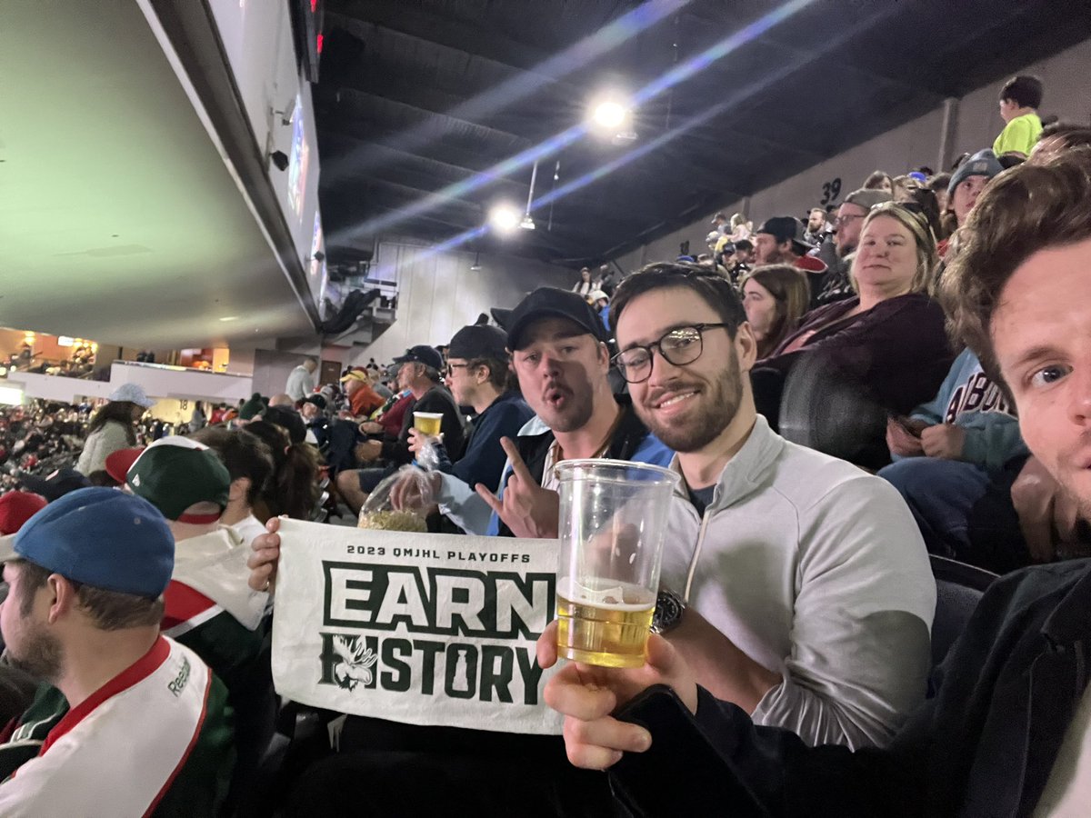 scottp97's tweet photo. #GoMooseGo https://t.co/JJugOajcr6