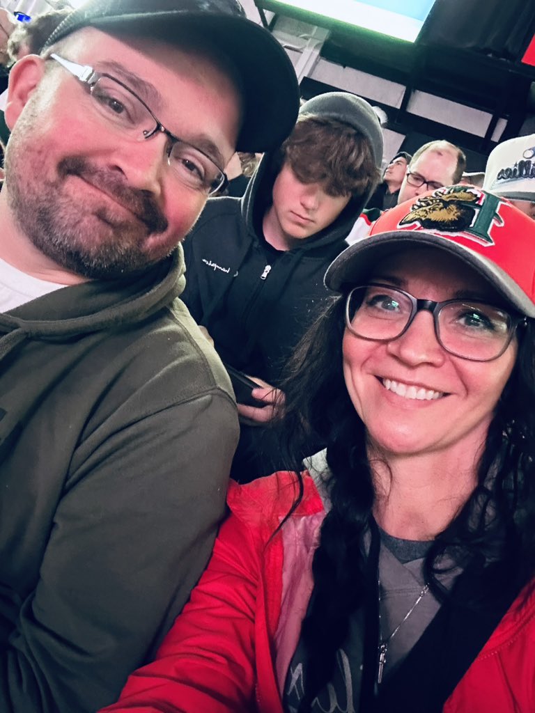 ewalks78's tweet photo. #GoMooseGo https://t.co/Cmu1zI7ZoY
