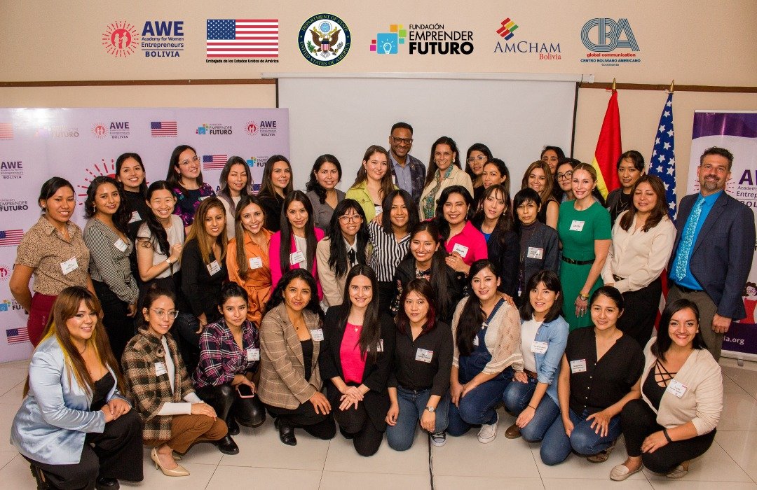 ficoalmaraz0's tweet image. 🇧🇴#Bolivia @LuchoXBolivia @LaramaDavid @wichaser No existe mayor satisfacción vida❗Desde ser de 19años edad arrojado #COIBAG2 y #SW33 al rehusar reclutamiento🇺🇸❗Que hoy 🇺🇸 plagie el #IPGP emprendedores a #PSYOP #AWE 🇧🇴 😎💥❗
HLVS ☭
#LuchoDavid
#Unidad
#Continuidad
#Renovación