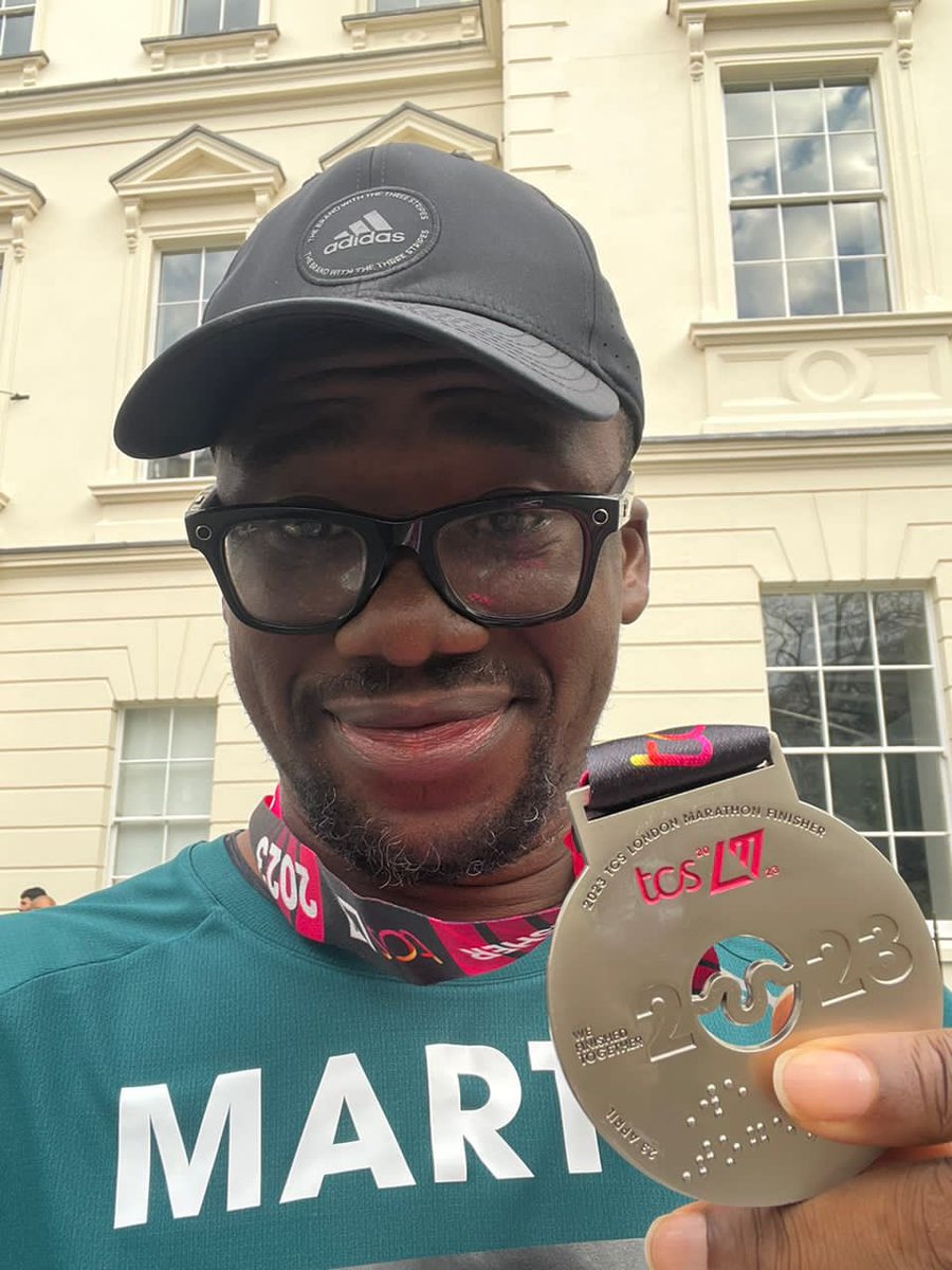 ThaOutdoorTribe's tweet photo. Earlier today at the TCS London Marathon https://t.co/HNih2gBa5k  @MartinEigbike https://t.co/HlXMdoW939