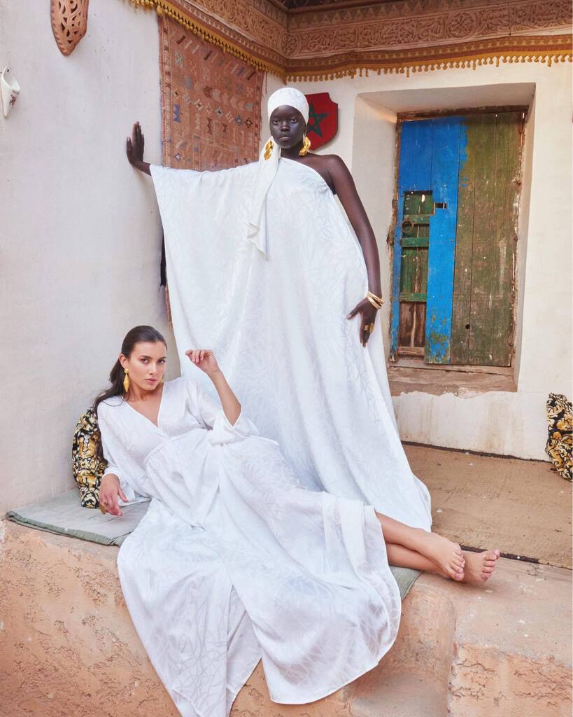 Eid Mubarak ✨! [Swipe] for my Eid fit 👀 and a recap from of my celebration with my lovely community in California.  Also as always Maman and babies 👶🏽 being fabulous in Senegal 🤩
#Eidmubarak #eid #diarrabluvoyage #diarrablu instagr.am/p/CrYz8pfpqT9/