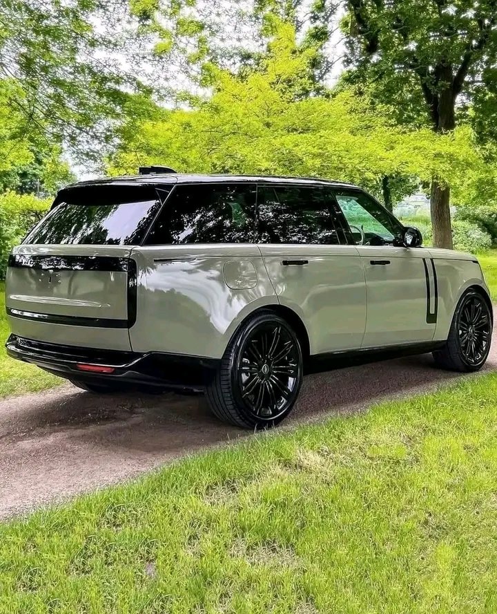_Afransina_'s tweet image. Drop your fav car 😚❤️