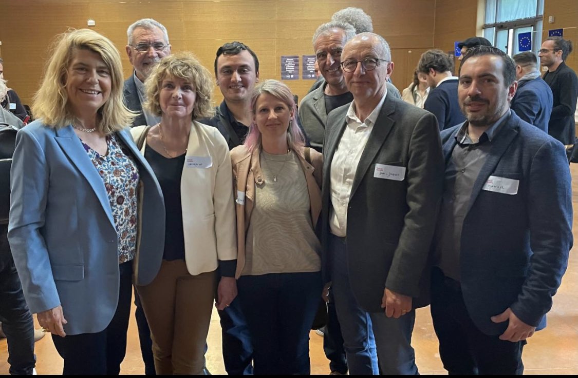 ymagaz82's tweet photo. Hier, @jeunesmacron82 et @Renaissance_82 à #Toulouges pour le 1er séminaire de @Renaissance Occitanie
Rencontres, échanges, ateliers sur différents thèmes et des interventions de qualité !
Gràcies, merci et bravo @FrederiqueLis @LaRem66 pour l’accueil et l’organisation ! 👏 https://t.co/Meu7SXMRug