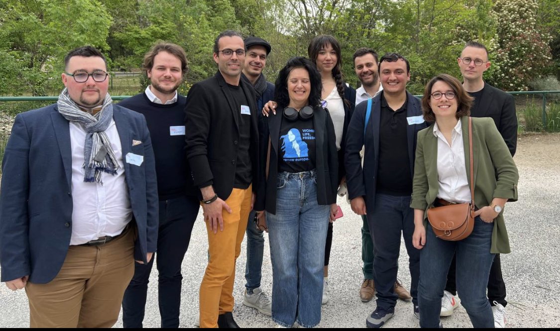 ymagaz82's tweet photo. Hier, @jeunesmacron82 et @Renaissance_82 à #Toulouges pour le 1er séminaire de @Renaissance Occitanie
Rencontres, échanges, ateliers sur différents thèmes et des interventions de qualité !
Gràcies, merci et bravo @FrederiqueLis @LaRem66 pour l’accueil et l’organisation ! 👏 https://t.co/Meu7SXMRug