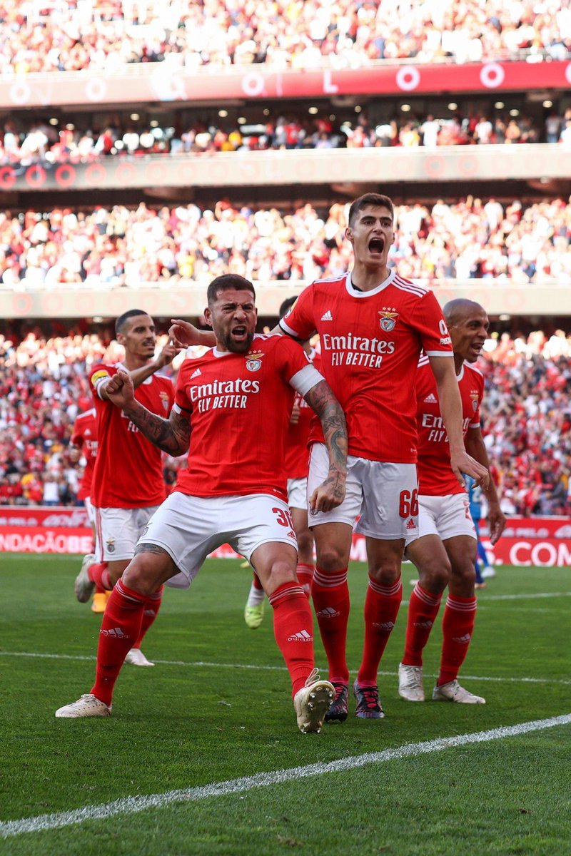 ProfetaBenfica's tweet photo. Benfica! https://t.co/omoDGW4Q58