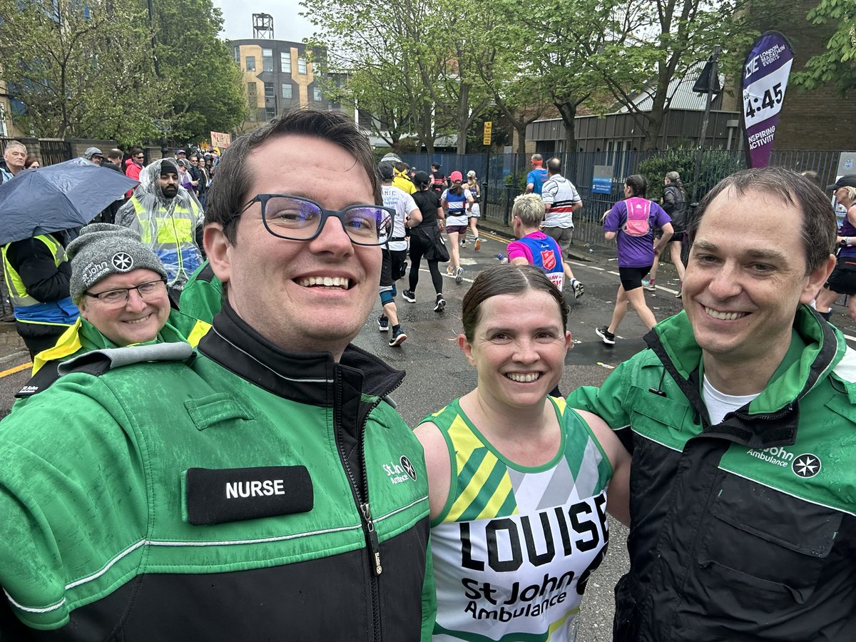 Paul92M's tweet photo. Another weekend of #EventCover completed! Sat was a trip to Sandhurst for the Queens Challenge Cup followed by an early start in London for the London Marathon, both with @stjohnambulance shout out to @LMeats for completing the run!  #Nursing #StJohnPeople #FirstAid #AskMe https://t.co/iBxMZJQQgv