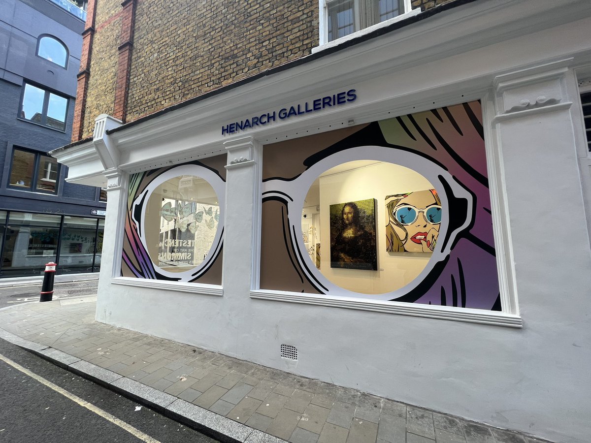 createscene's tweet photo. Reflections window display. Itโs amazing how much this NFT journey has influenced my physical and gallery projects. Go check it out at @HenarchGallery in Shoreditch over the next few weeks! #nftartist #nftart #reflectionsnft https://t.co/luqK7HRnqo