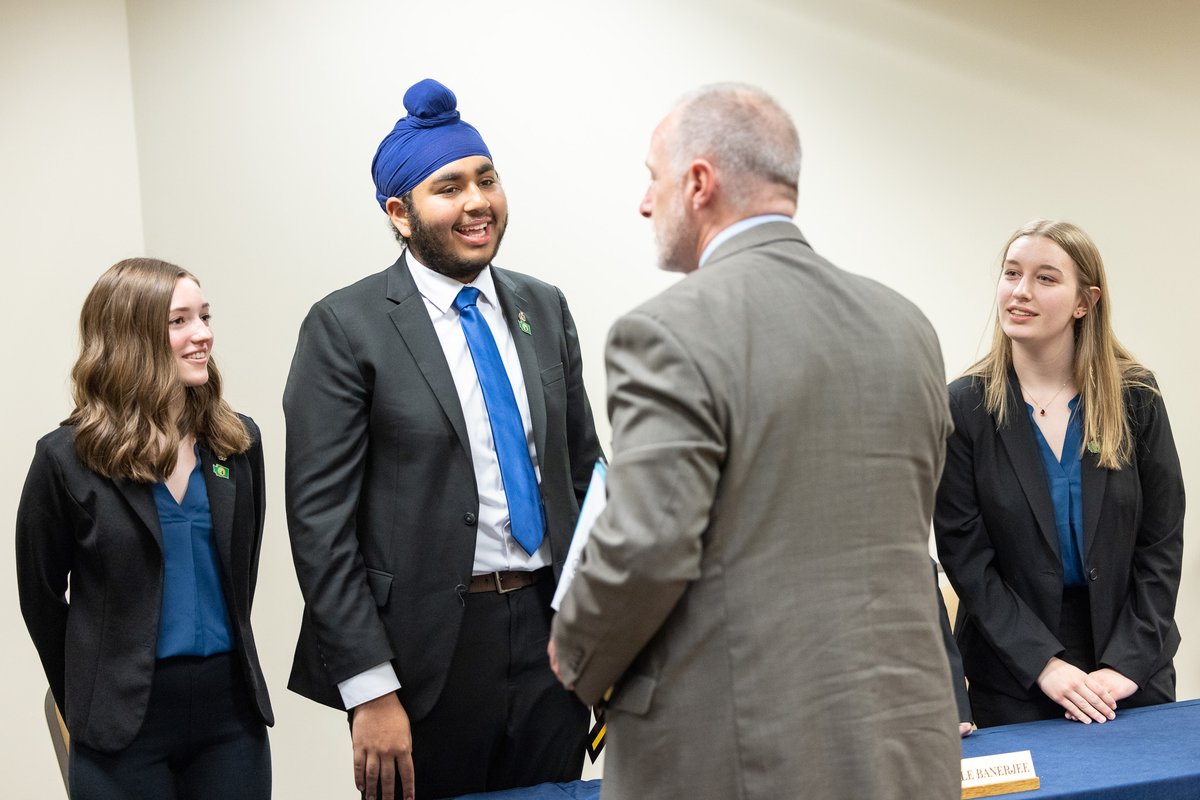 CivicEducation's tweet photo. Pics from Tahoma High School's hearing today, the second day of the We the People National Finals. Who will advance to the top 10? To find out, tune in LIVE on YouTube at 9:15 ET here: https://t.co/vbyYcbLzDE #WTPFinals https://t.co/3QqbmAGwNS