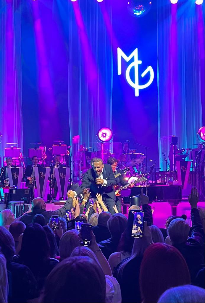 bigdave133's tweet photo. Well what a fantastic tour it’s been definitely matts best in my opinion can’t wait for the next adventure see you soon Matt @mattgoss @TeamMattGoss @RobFergOfficial https://t.co/bCcG6LM7zi