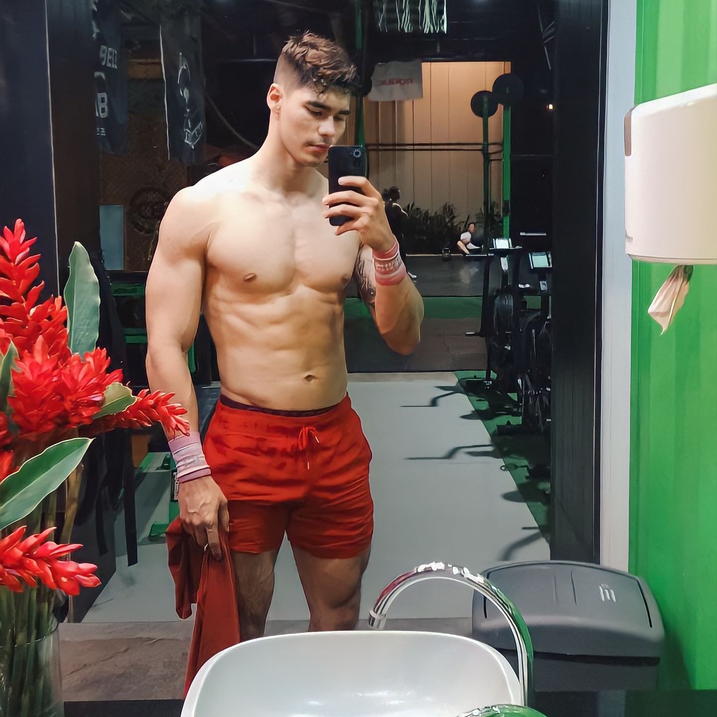 Byron Riveros on X: Byron terminando un día de entreno para ir al  #DesafíoTheBox t.coldQrcn3zWF  X