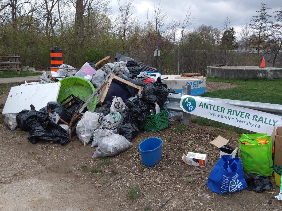 We helped out at the Ann St. TVP cleanup this morning with the @AntlerRvrRlly team led by @waltercull #lndont