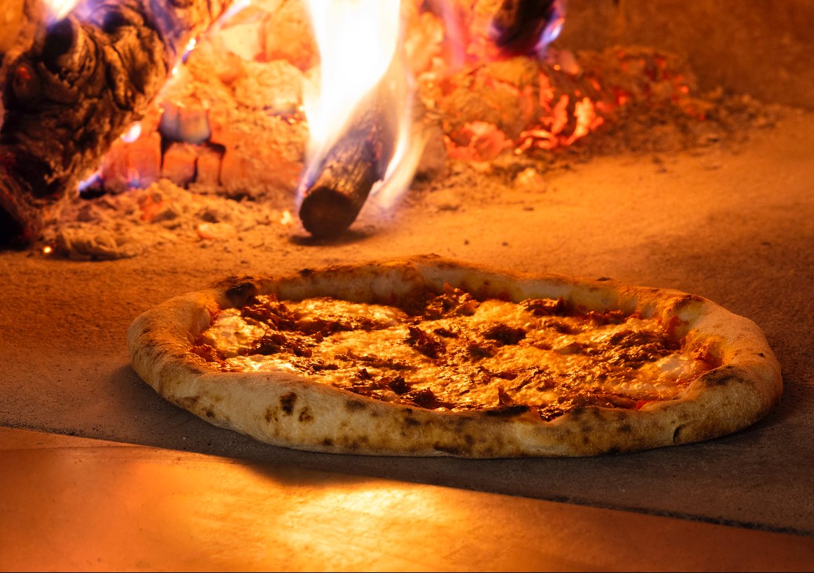 Vamos a rematar la semana.
Domingo noche, abrimos <a href="/Molapizza1/">Molapizza</a> 
En local y en <a href="/Glovo_ES/">Glovo</a>