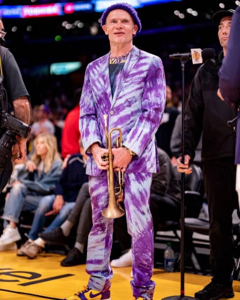 RhcpFrance (Red Hot Chili Peppers France) on Twitter "Flea At the Lakers Game Downtown Los