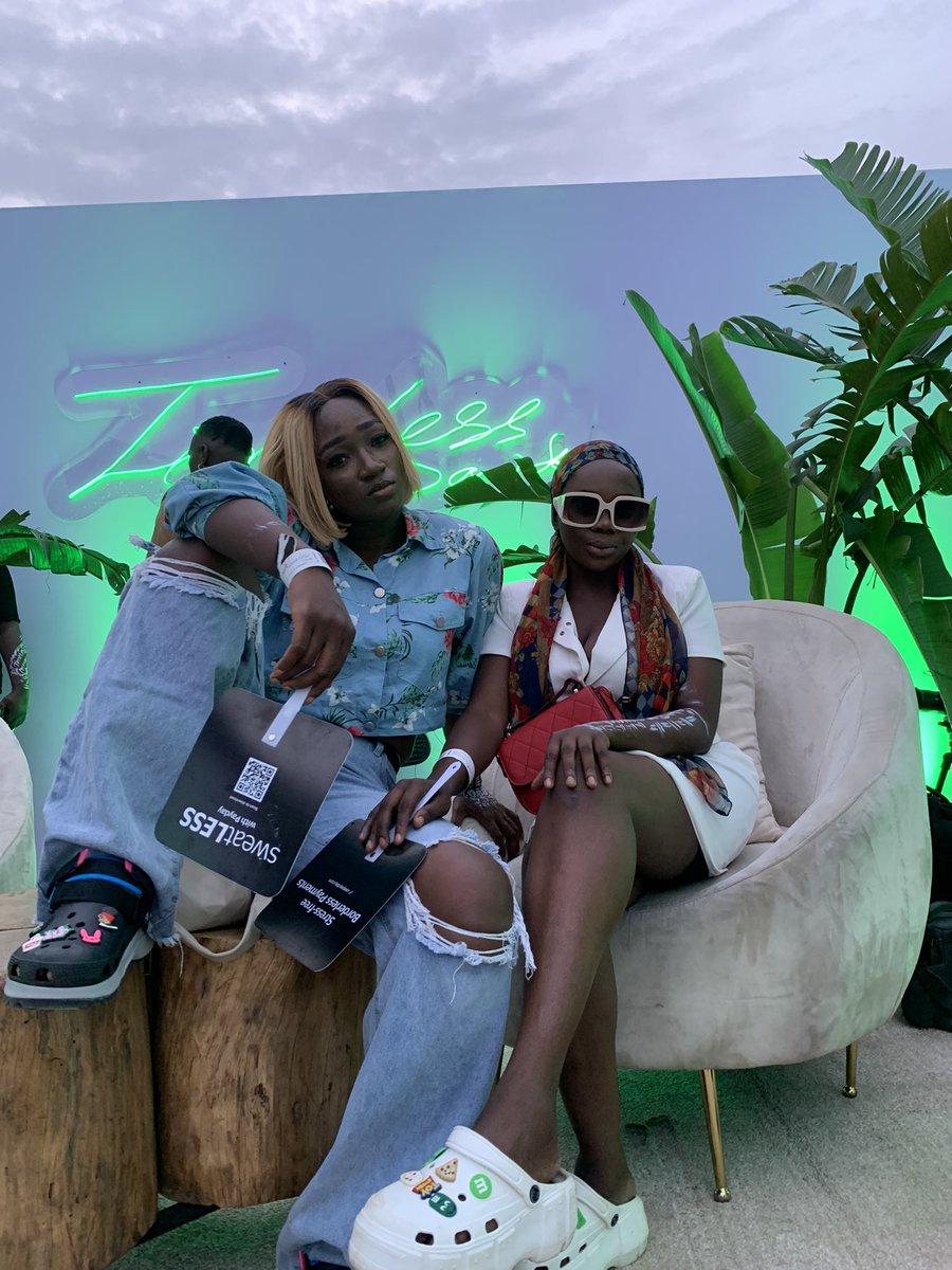 popcentraltv's tweet image. Yupp!!
You should find your way to #timelessconcert if you are not here yet!
.
It’s about to be a #timelessexperience !
.
Don’t forget, if you are not in Lagos, you can watch live on POPCENTRAL DSTV, 189🔊🔊

#SHUTDOWNTheTBS #davido