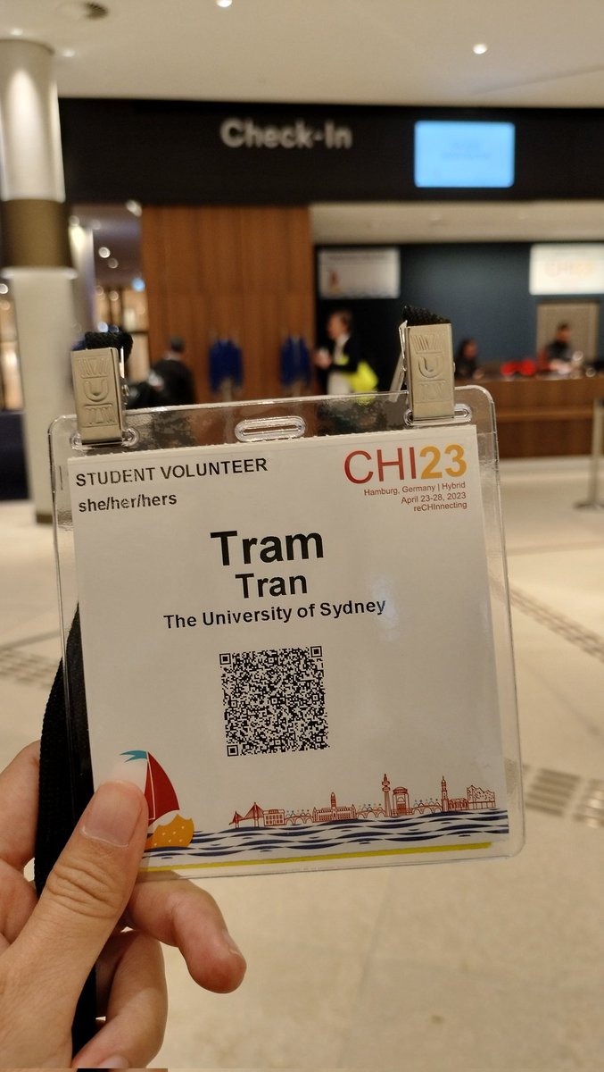 Got my #CHI2023 SV badge today and is ready for the first shifts tomorrow. Great thanks to the #SIGCHI Gary Marsden Travel Awards for supporting my travel to Hamburg 💙💙. I will make the most out of the conference 🐱🤓👩‍💻💃🇩🇪