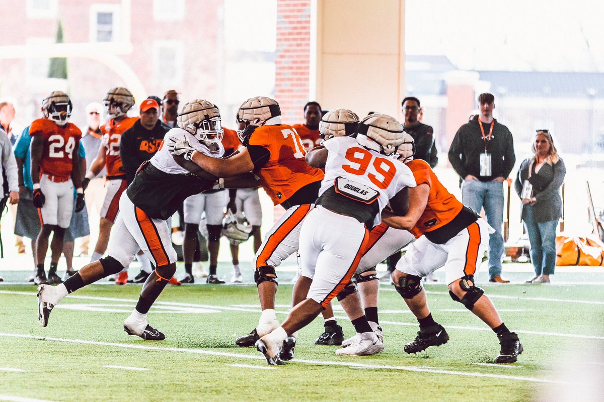 OatesIman's tweet photo. Spring ball ✅ https://t.co/ETgJYKuEoL