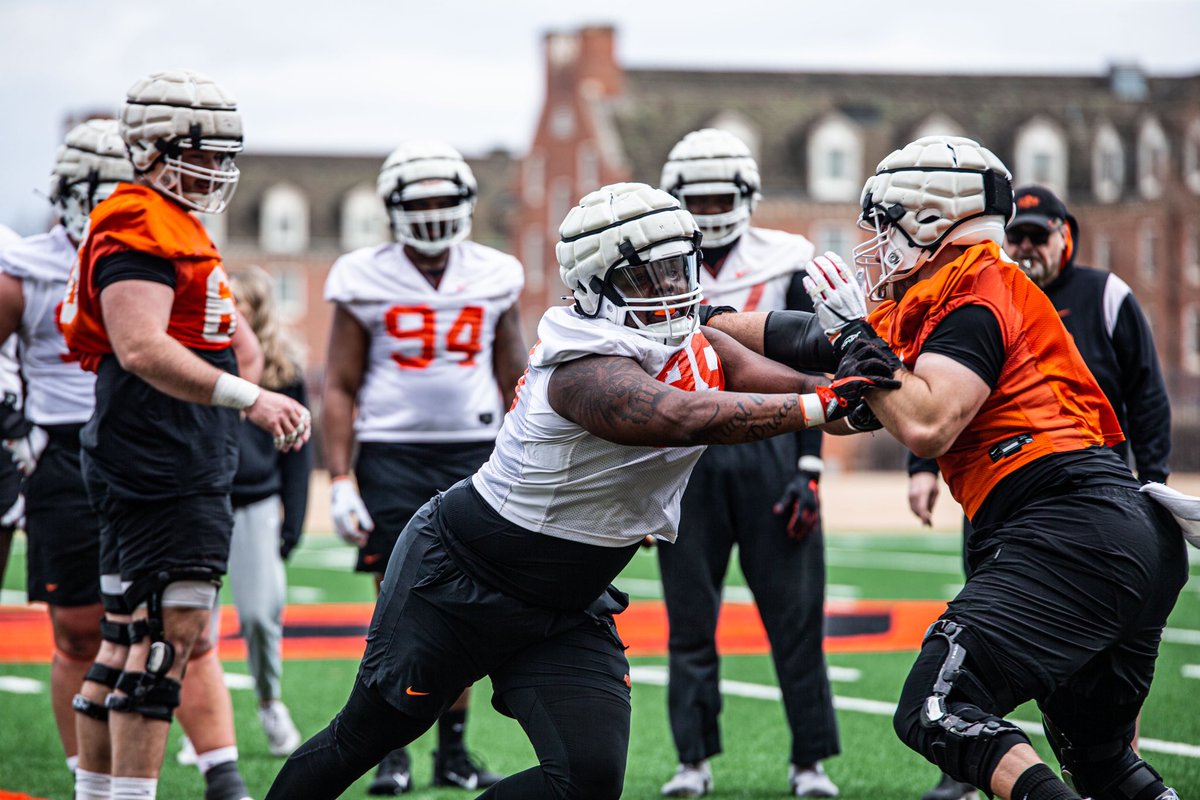 OatesIman's tweet photo. Spring ball ✅ https://t.co/ETgJYKuEoL