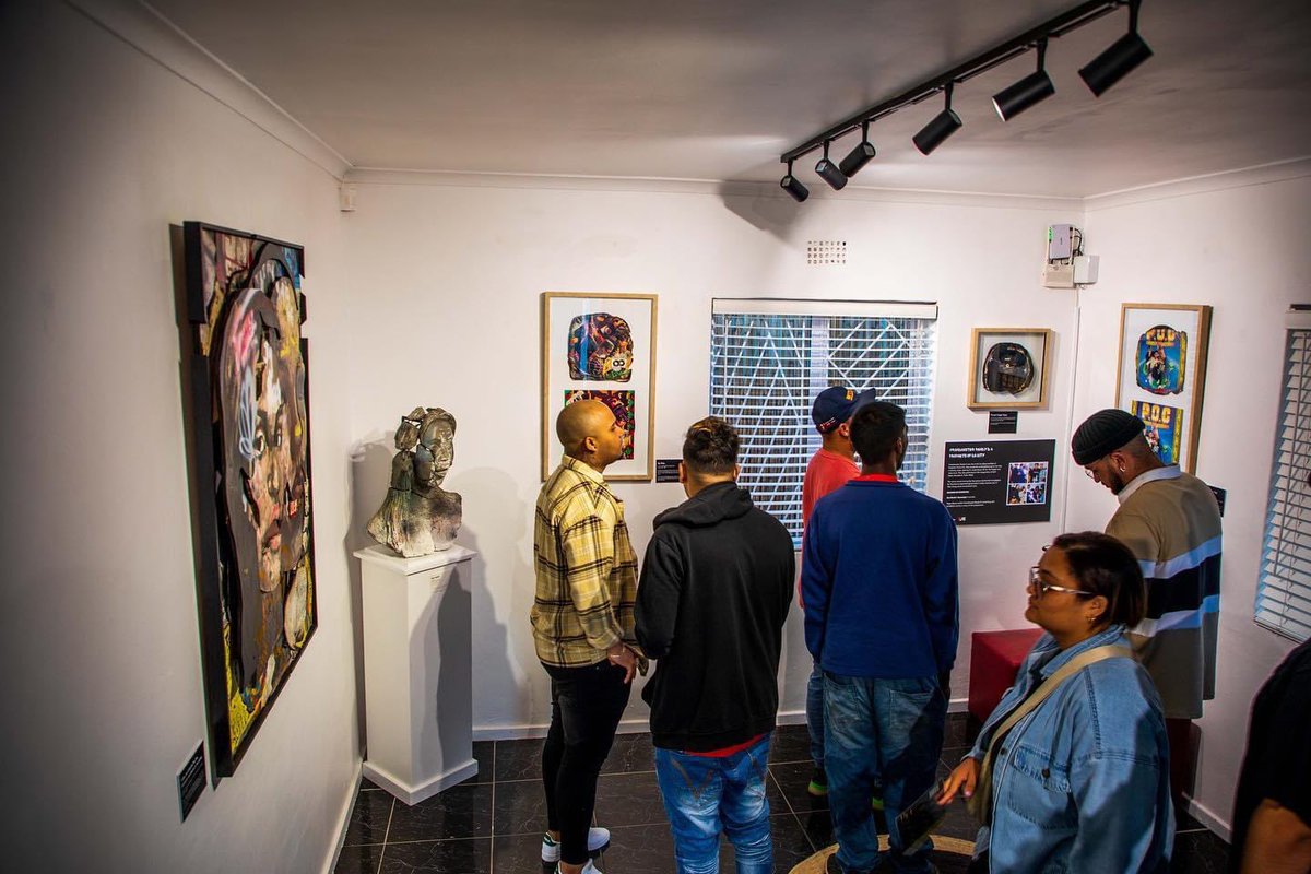 ChristineTaphel's tweet photo. Mitchell's Plain has a vibrant arts scene

You can now experience this vibrant scene by attending First Thursday @rlabshouse @rlabsza, follow our social media platforms to keep updated on who will we showcase next??😬🥰

#mitchellsplain #inclusivetourism #RLabsHouse #RLabs https://t.co/2LJwveNcIA