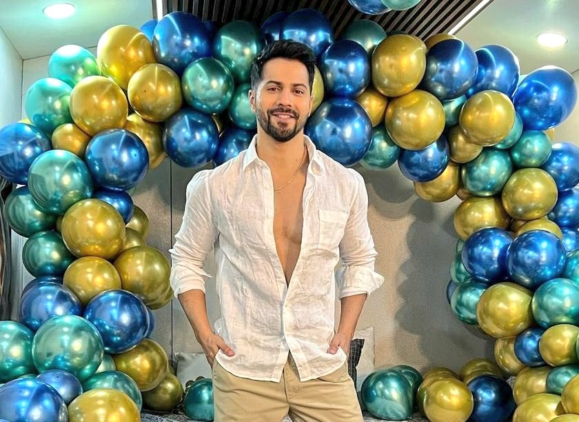 kayaldevaraj's tweet photo. April 24, Happy Birthday @Varun_dvn . Many more happy returns of the day & Wish you a fabulous year ahead with all love, happiness and success.
#HBDVarunDhawan #Varun #HappyBirthdayVarunDhawan #HappyBirthdayVarun
#HBDVarun #VarunDhawan https://t.co/TL2vrkWIAV