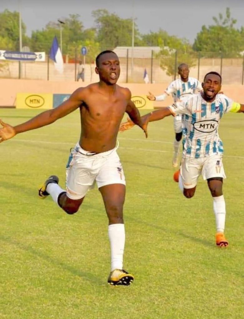 🚨🚨🚨#INSTANTS_MTN_ELITE_ONE🇨🇲🔥🔥🔥 Gazelle se qualifie pour les Play-offs 

Après sa victoire contre Bamboutos de Mbouda, le club du nord est qualifié pour le dernier tour du championnat (3-1)

#CTFP #MTNEliteFootball #MtnEliteOne #Fecafoot #instants_sport