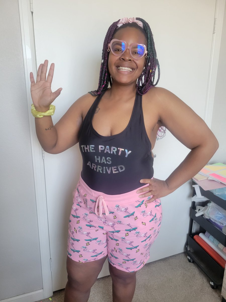 "HEY BARBIE!"
-Me as the plus-size barbie in the <a href="/barbiethemovie/">Barbie Movie</a> sequel 💕

#barbiethemovie #barbie #plussizebarbie #standupcomedian #actress #denvertalent #youknowyouseeit #shanelhughes #shanelhughesofficial