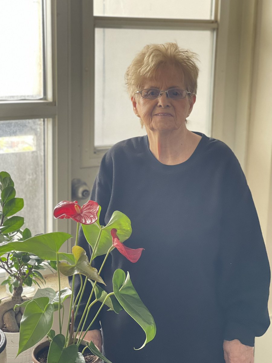 Happy Birthday to my beautiful and wonderful mom. Always there for me. Love you always. Have an amazing day 😘🥰