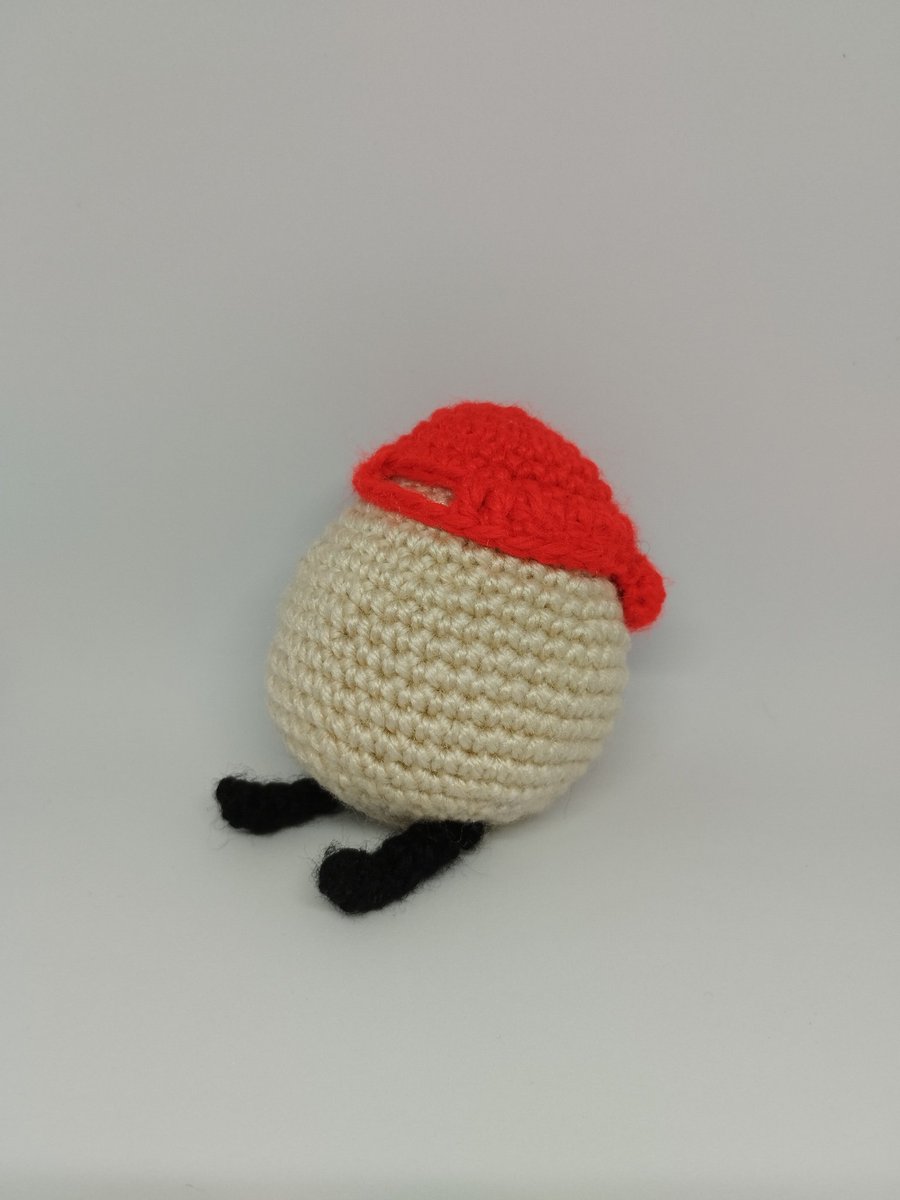 Kyrbix_'s tweet photo. Comenzamos este hilo de huevitos tejidos con: ✨Leonarda 🧢🧶 #qsmp #leonardafanart #Leonardaqsmp #qsmpeggs https://t.co/74KIXrp9mN