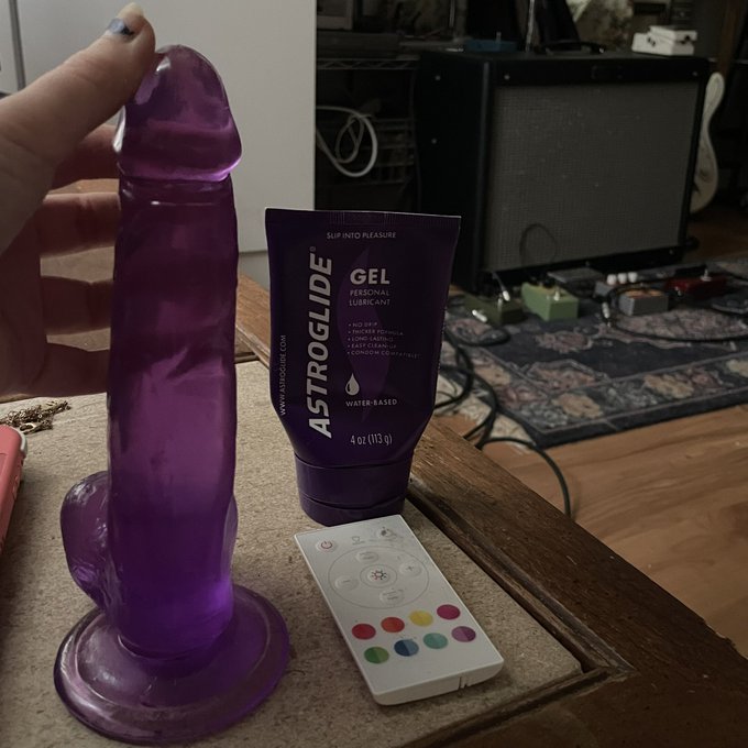 favorite color 💜 https://t.co/iCNfTTRzqb