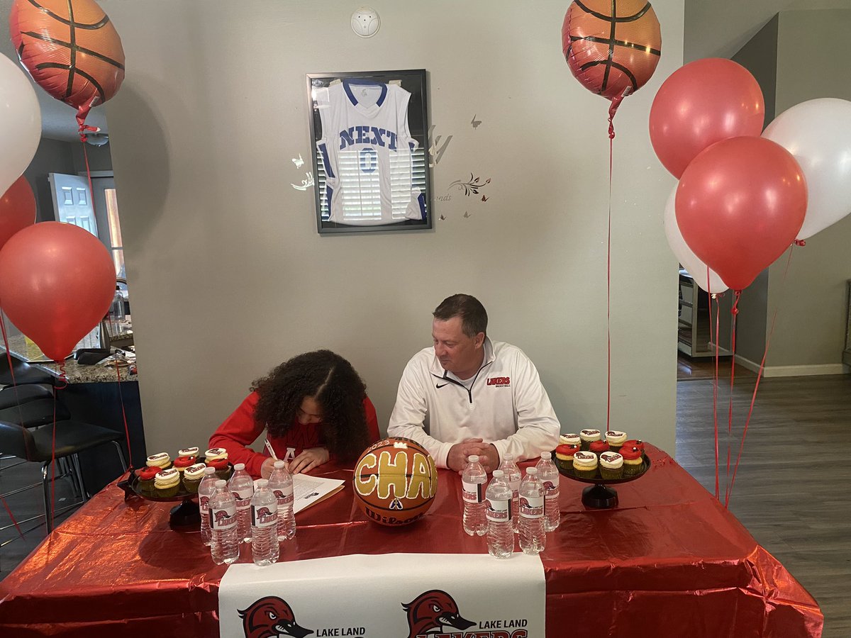 Charleece Davis tweet media