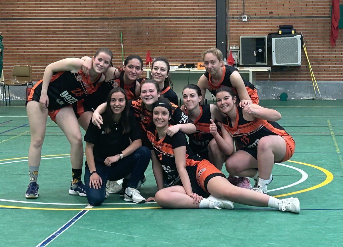 _celiaa_38's tweet photo. Gracias baloncesto 🙌🏼🧡 https://t.co/A7aH6NM6ih