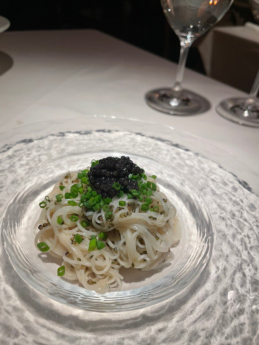 hi1971da's tweet photo. 南青山 マルカのパスタ
東銀座 Furtaのビーフン
銀座 シノアのパスタ
見た目は似ていても味の違いが面白い
#furuta #シノア
#マルカ
#maruca #キャビアのスペシャリテ
#キャビア https://t.co/bR2Nx0ig0R