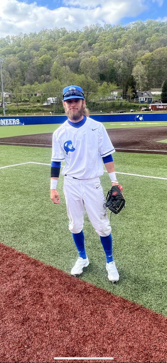 New white tops were looking sharp today ! ⚾️ 💪 🧼 🔥