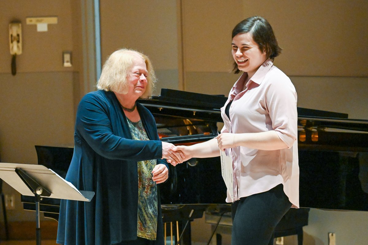 Emily Kistemaker, viola

🏆 The NAC Orchestra Vic Pomer Award ($2,000)

📸 Fred Cattroll | #NACOBursary