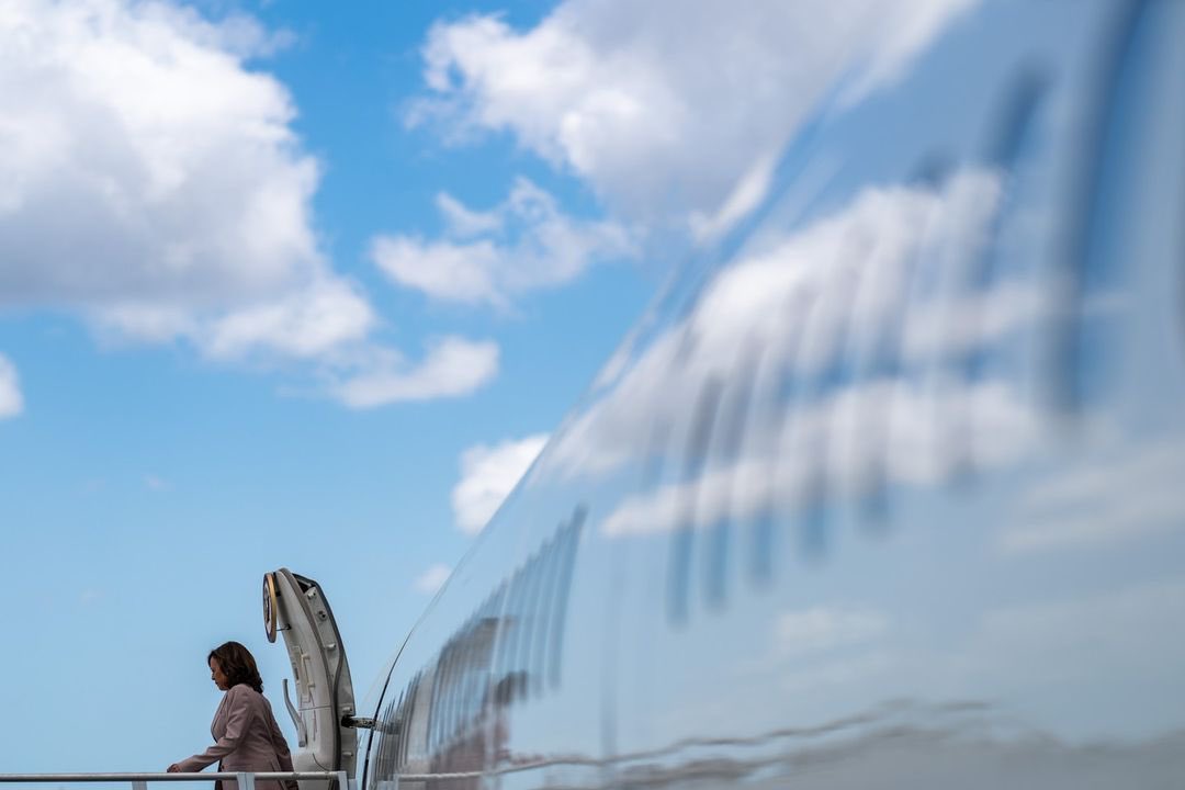 Madam Vice President getting off AF2 never gets old. 💙